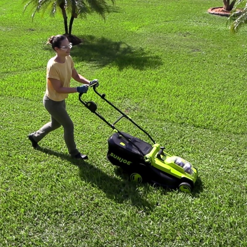Sun Joe 24V-X2-17LM 48-Volt* IONMAX Cordless Lawn Mower Kit W/ Collection Bag | 17-inch | 6-Position | W/ 2 x 4.0-Ah Batteries + Charger - 图片 12