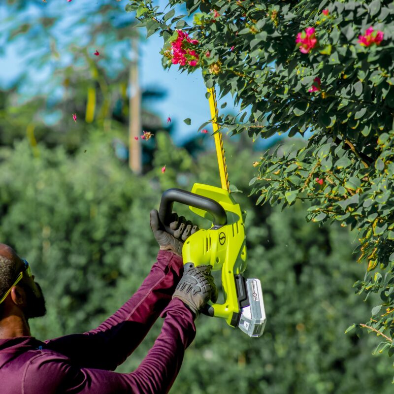 Sun Joe 24V-HT22-LTE 24-Volt* IONMAX Cordless Hedge Trimmer | 22-inch | W/ 2.0-Ah Battery + Charger - Image 11