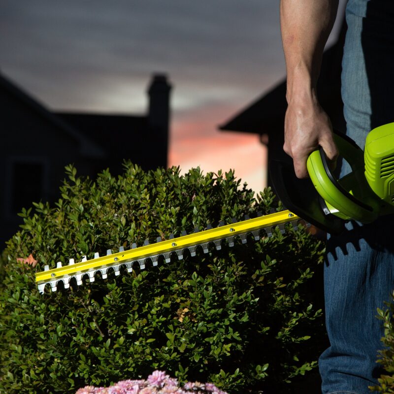 Sun Joe HJ22HTE Electric Hedge Trimmer | 22-inch | 3.5-Amp | 0.63-inch Max Cutting Diameter - 图片 7